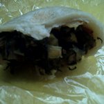 さくらざか栄心堂 - おやき（野沢菜）断面