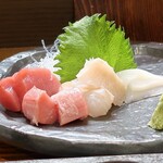 桶家乃隠居 - お造り盛り合わせ