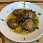 ガストロノミア冨屋 - しいたけのアンチョビガーリック バターオーブン焼き