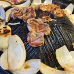 炭火ジンギスカン酒場 もんごる - 