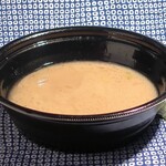 横浜家系ラーメン 天来家 - 味玉ラーメンのスープ