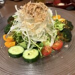 丼 あて 酒 えだかん - たっぷり野菜のサラダ