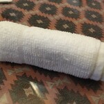 インド料理 パリワル - 雨風＆肌寒い日だったので、あったかいおしぼりがありがたかったです