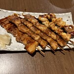 丼 あて 酒 えだかん - 豚串、イカ串（イカの歯応え）良し
