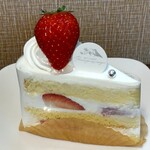 苺のケーキ専門店 レコンパンス ルージュ - ごろっと苺ショート　780円