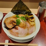 燃えよ麺助 - 貝そば