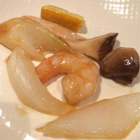南国酒家 原宿本店 - 天然海老と季節野菜の子守味噌炒め