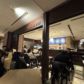 カフェ&ラウンジ トリコロール_2