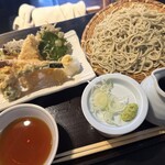 ソバキチ - 桜えびのかき揚げと季節野菜の海老天もり蕎麦