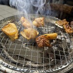 ホルモン焼肉 天竜 高円寺 - 炭火焼き