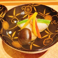 こまつ - 蟹しんじょう 大根 しめじ