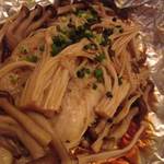 あじさわ - きのこと下平目のホイル焼き！白ワインに合うｗ