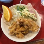中華飯店憩松苑 - からあげとサラダ