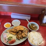 中華飯店憩松苑 - からあげ定食