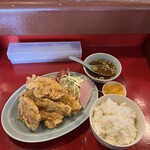 中華飯店憩松苑 - からあげ定食