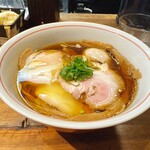 ラーメン屋 トイ・ボックス - 味玉醤油ラーメン