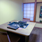 神楽坂 囲炉裏焼肉 祇園 - 2階2人部屋（告白部屋）