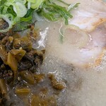 味心 - 高菜とスープの相性バツグン♪　チャーシューがうちゅくちぃ〜♪