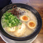 博多ラーメン　一花 - 一花ラーメン(650円)