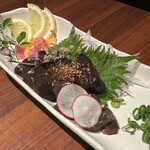 せいもん払い - 馬レバー刺し。新鮮だから全く臭くないです。