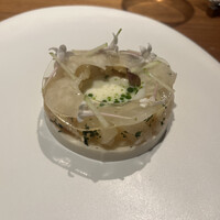 ル スプートニク - トマトの透明なジュレと帆立と卵白のテリーヌ