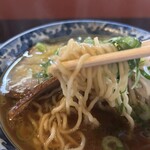 播州ラーメン だんない - 麺はちぢれ麺
