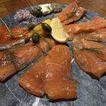 QUAYS pacific grill - 