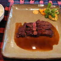 くいしんぼー山中 - お肉が少し焦げてたので,残念でした...フライパンでなく,やはり鉄板で上手に焼いて下さるKKG[利心様]の方が美味しかった