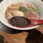 琉 肉、酒、ときどき魚。 - 【兎ラーメン＝スープ】