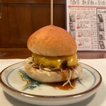 酒肴 新屋敷 - 黒毛和牛チーズハンバーガー
