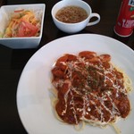 こもれびランチ\1080 ①ミートソース＆②スープ＆③サラダ♪