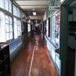 こもれび - こもれび用入口から左手に♪