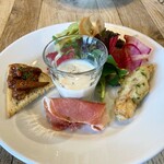 リトルネスト - サラダ仕立ての前菜