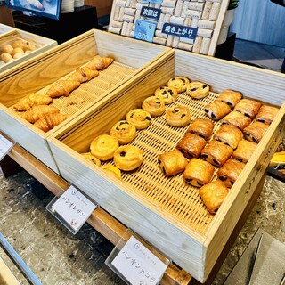 asama dinning - Bread