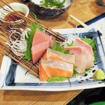 磯丸水産 - 刺身三種盛り？