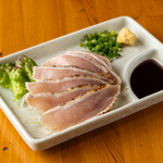 鮮度が良いから味わえる『庭先地鶏のたたき』