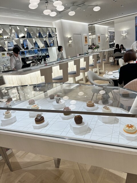 カフェ ディオール バイ アンヌ=ソフィー・ピック (CAFÉ DIOR by Anne-Sophie Pic) - 銀座/カフェ | 食べログ