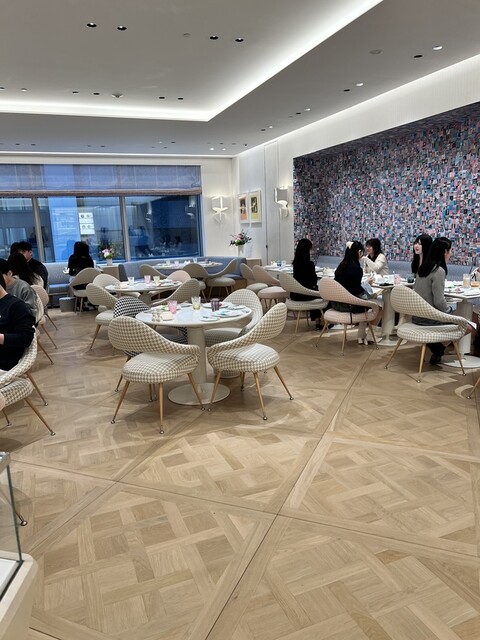 カフェ ディオール バイ アンヌ=ソフィー・ピック (CAFÉ DIOR by Anne-Sophie Pic) - 銀座/カフェ | 食べログ