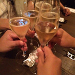 Wine Bar Ke Qoo - シャンパンで乾杯☆