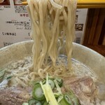 沖縄麺処 天願 - 塩軟骨ソーキそば＋背脂TP