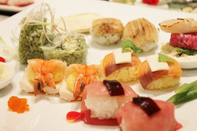 White candle Kiyamachi Oike Ten photo 2