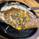 広島風お好み焼き れんが亭 - 中から黄身がトロリ