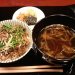 懐石 辻留 - 鱧皮丼