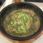 スープカレー カジュ 薬院店 - 親鶏とニラのスープカレー