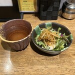 SPICY CURRY 魯珈 - 白ワイン&プチサラダ