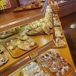 ベーカリープチ - どれも120円っ