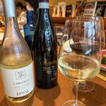 Trattoria Da KENZO - どれもこれも美味しいグラスワイン。グラスワインの種類が豊富なのは繁盛しているお店の証拠ですよね。