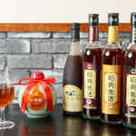 臥龍 - ドリンク写真:紹興酒集合体