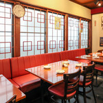 臥龍 - テーブル席