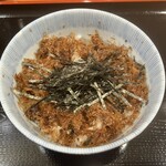 純手打ち讃岐うどん五郎 - 自家製おかかごはん